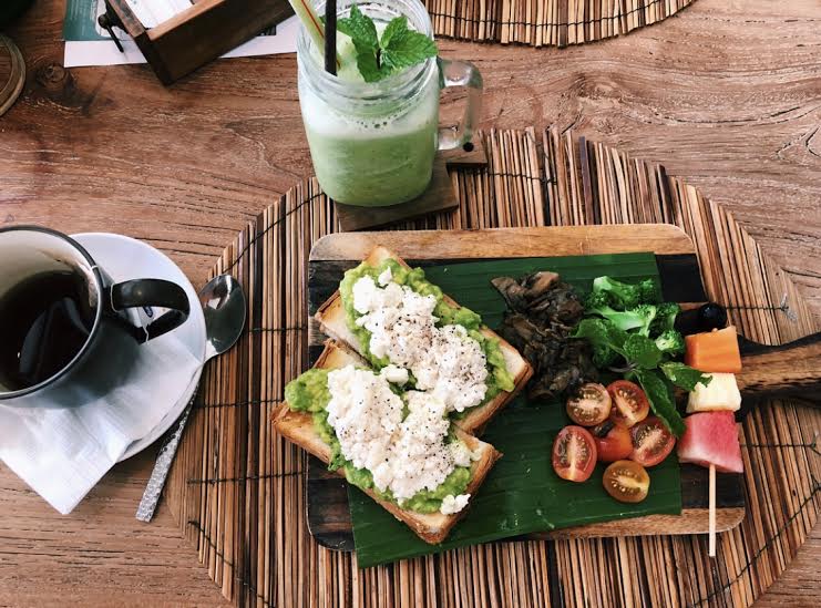 Healthy and cheap breakfast in Seminyak, Bali, Indonesia 